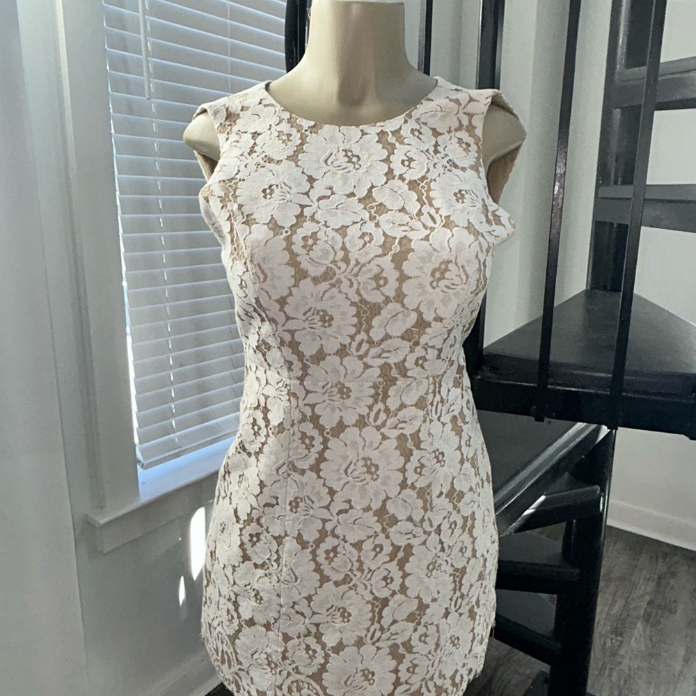 Alice + Olivia Cream Floral Lace Mini Dress - Picture 1 of 10